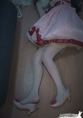 年轻女教师hd中字免费观看